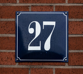 Hausnummer 27