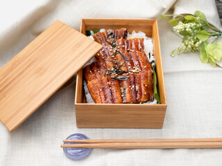 夏を乗り切る土用の丑のスタミナ弁当【うなぎ蒲焼き】