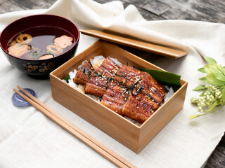 夏を乗り切る土用の丑のスタミナ弁当【うなぎ蒲焼き】