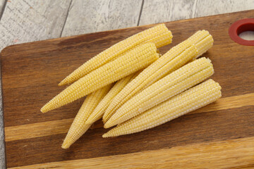 Raw baby corn