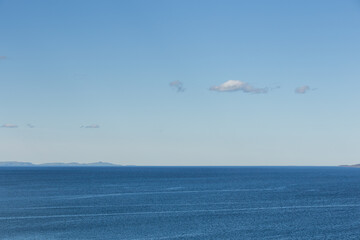 Fototapeta na wymiar The barents sea in sunny summer day in Norway