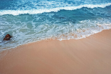 Fototapeta na wymiar Beautiful empty beach with turquoise ocean
