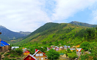 Fototapeta na wymiar Jammu & Kashmir A view of Mahu Valley 
