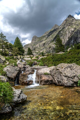 Fototapeta na wymiar Paysage de montagne dans le Parc National du Mercantour dans le Sud des Alpes