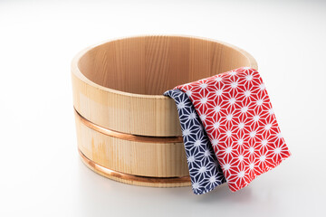 木製の風呂桶と手拭い © kai