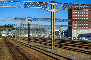 沢山の線路が通る水戸駅のホーム