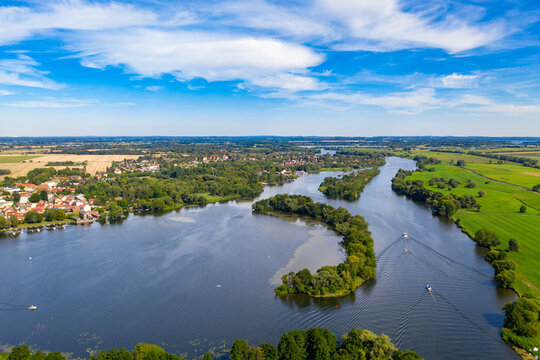 Die Havel im Havelland in der N&auml;he von Ketzin im Sommer