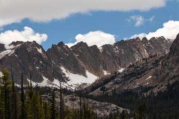 Fototapeta premium Unique view of the Sawtooth Mountain Range on a beautiful cloudy day in central Idaho
