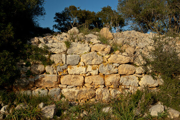 Muralla del poblado de Es Pedregar;  época talayótica,  1300-123 a. C. . llucmajor.Mallorca. Islas Baleares.Spain