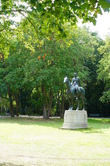 Floraplatz mit Amazone im Berliner Tiergarten