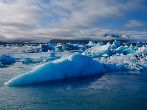 Ice blocks at J&radic;&Eacute;&not;&part;kuls&radic;&Eacute;&not;&deg;rl&radic;&Eacute;&not;&ge;n