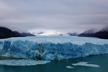 Fototapeta na wymiar glacier el calafate
