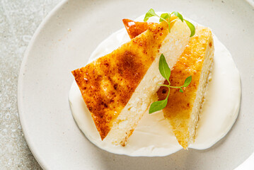 cottage cheese cake with sour cream