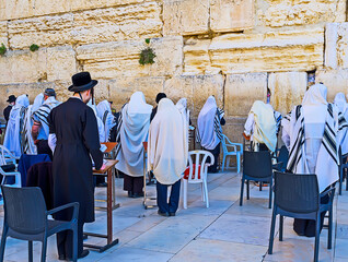 The Hasidic Orthdox prayers at Western Wall, Ha Kotel Square, Jerusalem, Israel