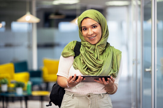 Portrait of a beautiful business muslim woman looking at camera
