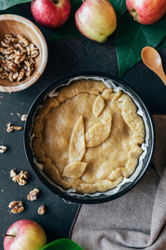 Making an apple pie
