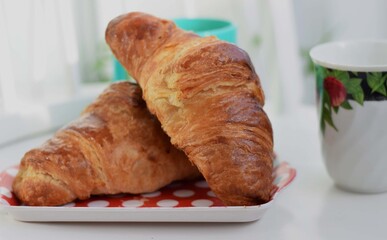 Un croissant por la mañana acompañado de un cappuccino es el desayuno perfecto para todo europeo