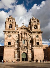 Fototapeta na wymiar IGLESIA DE LA COMPANIA DE JESUS CHURCH, PLAZA DE ARMAS IN CUZCO, PERU