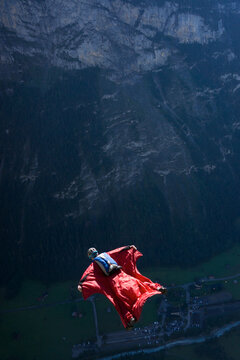 BASE jumper flying in his wingsuit