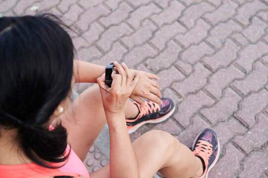 Smartwatch Fitness gadgets.