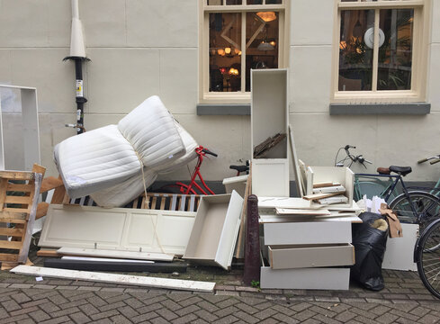 waste dumped on the street