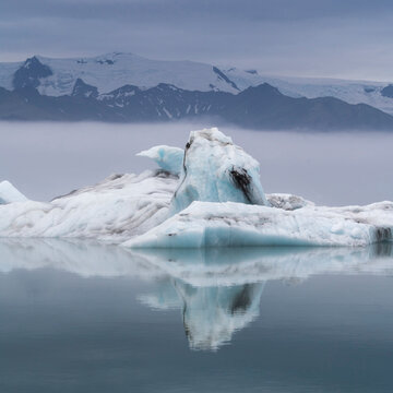 J&radic;&part;kuls&radic;&deg;rl&radic;&ge;n Glacier Lagoon