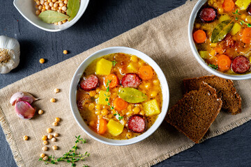 Hearty pea soup after grandmas rezept