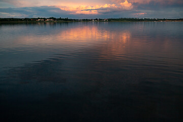 Großer Goitzschesee bei Sonnenunergang