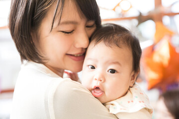 赤ちゃんと母親