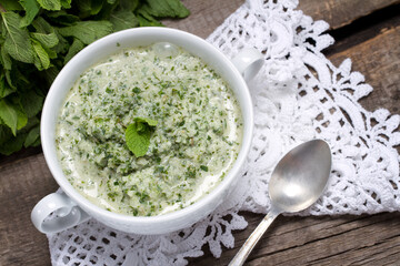 Mint, cucumber and Greek yogurt sauce