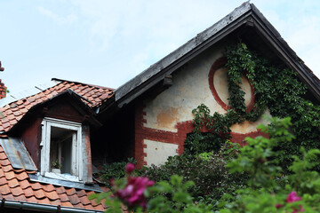 old house with flowers