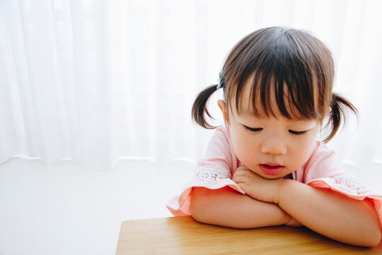 2 最適な 顔を伏せる 画像 ストック写真 ベクター Adobe Stock