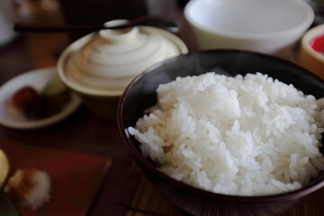 つやつやの炊きたてごはん
