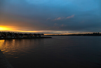 Fototapeta na wymiar Sunrise on the Mississippi River