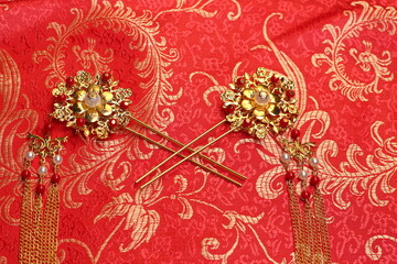Chinese traditional wedding women's jewelry hairpins. 