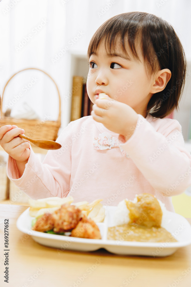 Sticker 食事をする子供