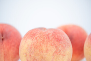 おいしそうな桃のイメージ