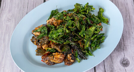 Thai Mixed Food Selections and Drinks 