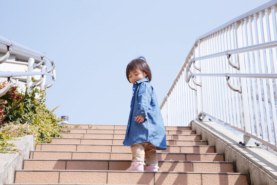 773 件の最適な 階段を上る少女 画像 ストック写真 ベクター Adobe Stock 773 件の最適な 階段を上る少女 画像 ストック写真 ベクター Adobe Stock