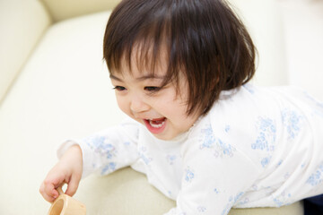 Fototapeta premium 遊ぶ幼児