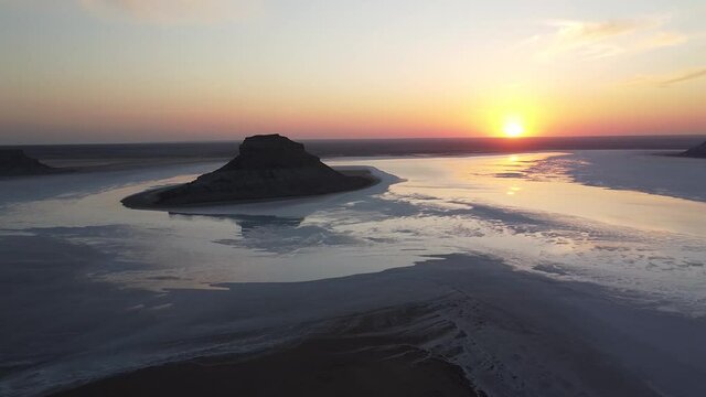 Kazakhstan, Mangystau. Lake Karanzharyk. Rocky outliers.