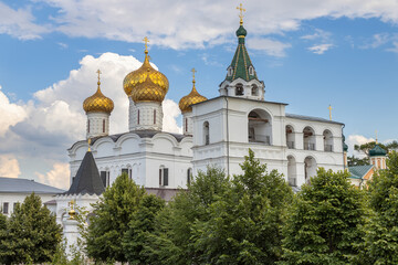 Fototapeta na wymiar Ipatiev monastery in Kostroma town. Gold ring of Russia.
