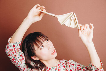 金欠の女性