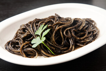 イカスミのスパゲッティ