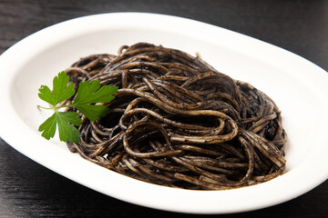 イカスミのスパゲッティ