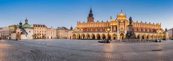 Krakow, Poland, Cloth Hall on the Main Square in the morning - obrazy, fototapety, plakaty