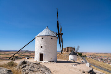 Molinos de Consuegra y Campo de Criptana