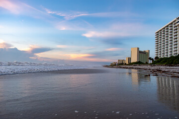 Fototapeta premium Morning sunrise on the beach