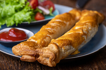 frankfurters in puff pastry