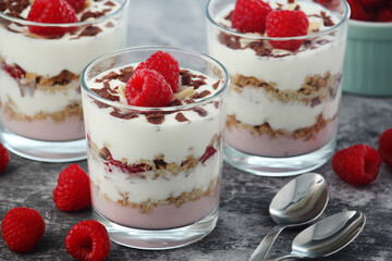 Granola with yogurt trifles with raspberry	